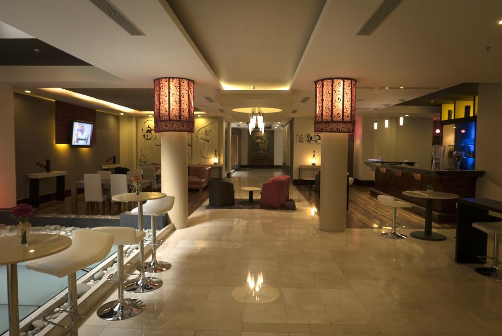 Torres Del Lago Suites And Apartments San José Exteriör bild