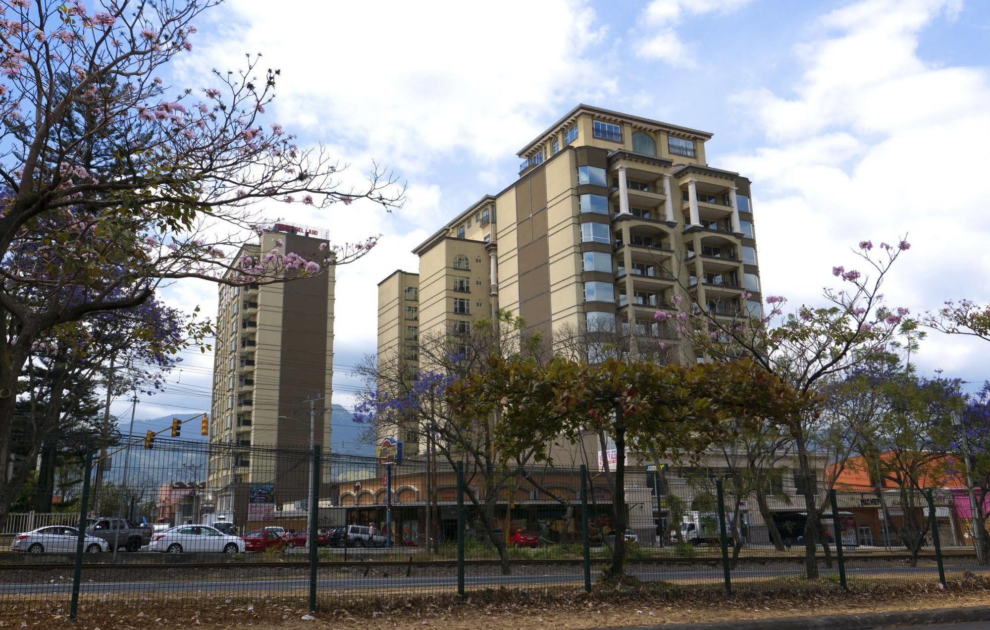 Torres Del Lago Suites And Apartments San José Exteriör bild