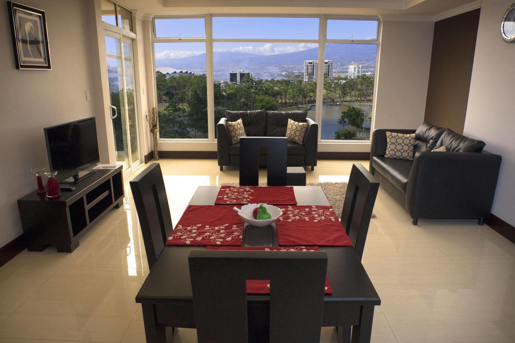 Torres Del Lago Suites And Apartments San José Exteriör bild