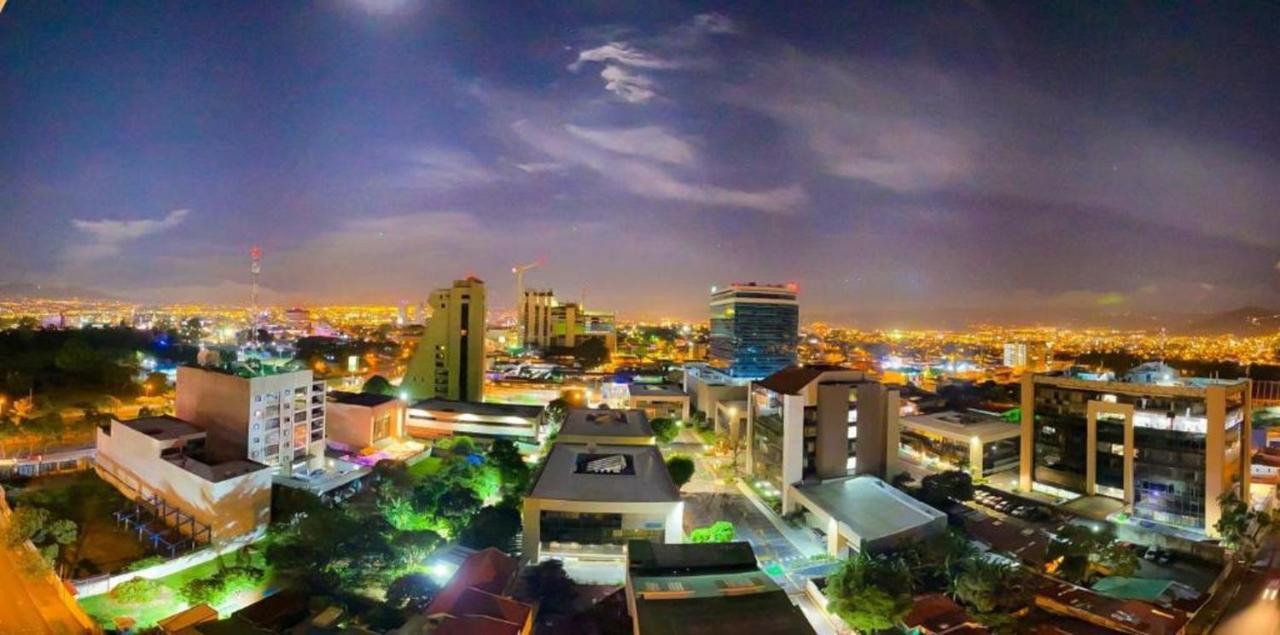 Torres Del Lago Suites And Apartments San José Exteriör bild